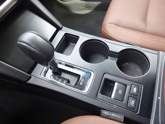 Photo of 2018 Crystal White Pearl Subaru Outback