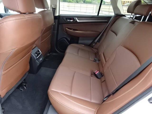 Photo of 2018 Crystal White Pearl Subaru Outback