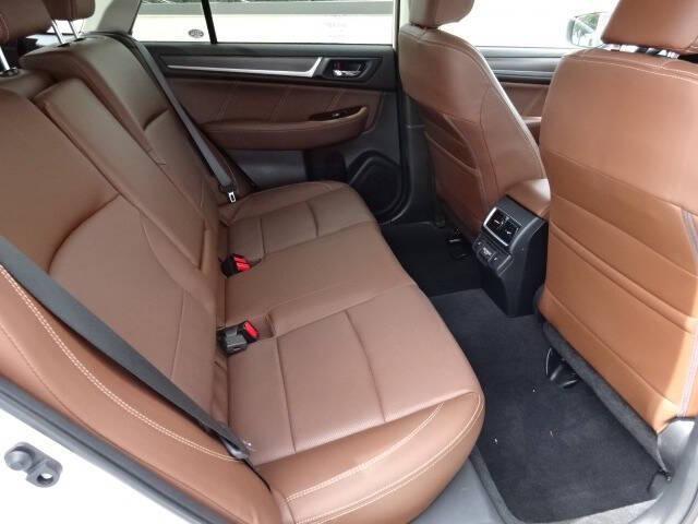 Photo of 2018 Crystal White Pearl Subaru Outback