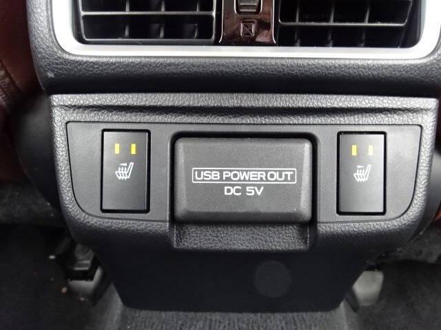 Photo of 2018 Crystal White Pearl Subaru Outback