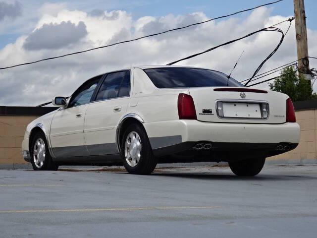 Photo of 2001 White Cadillac DeVille