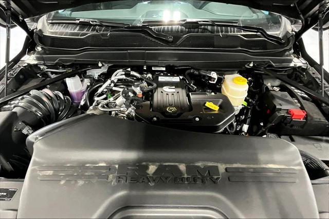 Photo of 2025 Diamond Black Crystal Pearlcoat RAM 3500