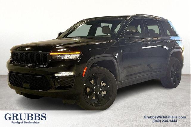 Photo of 2025 Diamond Black Crystal Pearlcoat Jeep Grand Cherokee