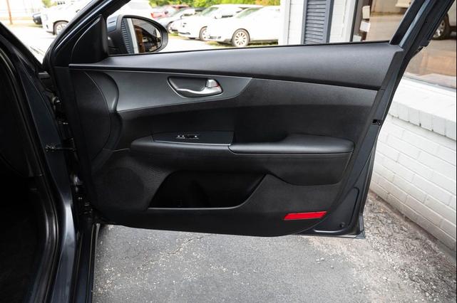 Photo of 2020 Gravity Grey Kia Forte