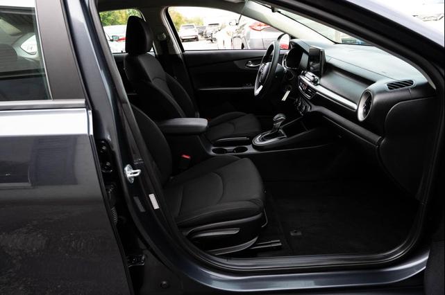 Photo of 2020 Gravity Grey Kia Forte