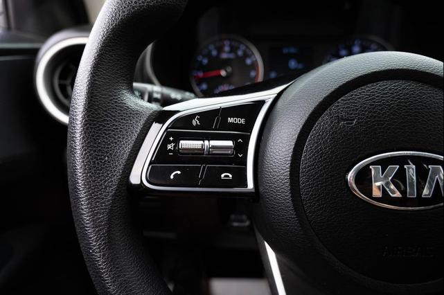 Photo of 2020 Gravity Grey Kia Forte