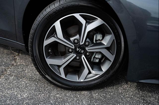 Photo of 2020 Gravity Grey Kia Forte
