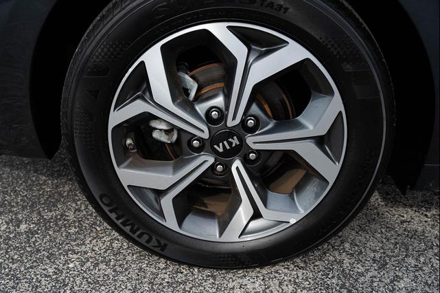 Photo of 2020 Gravity Grey Kia Forte
