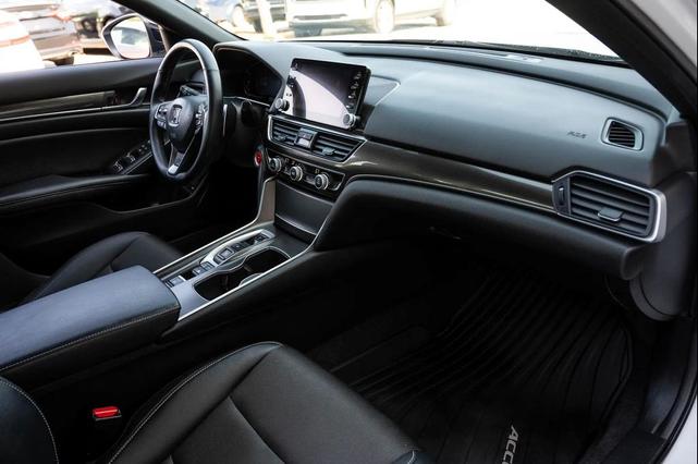 Photo of 2022 Platinum White Pearl Honda Accord Hybrid