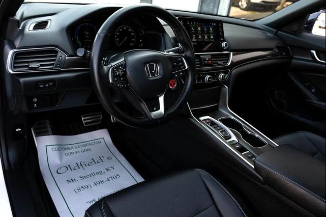 Photo of 2022 Platinum White Pearl Honda Accord Hybrid