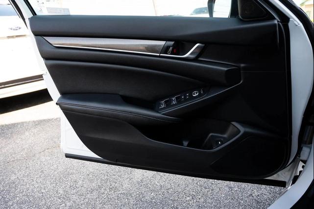 Photo of 2022 Platinum White Pearl Honda Accord Hybrid