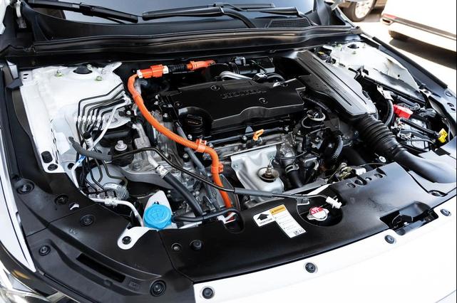 Photo of 2022 Platinum White Pearl Honda Accord Hybrid