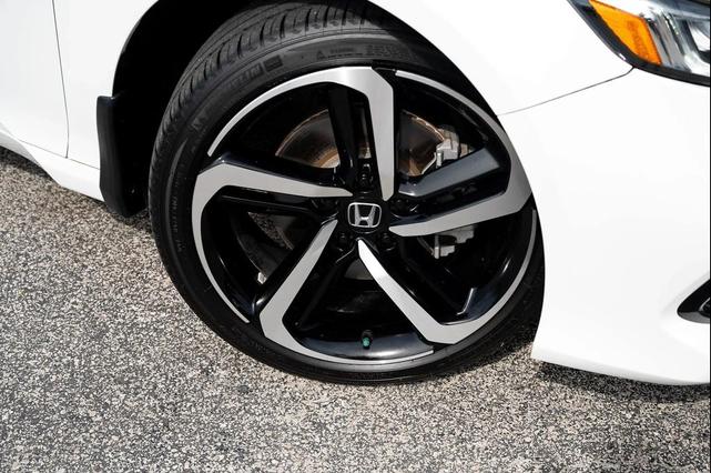 Photo of 2022 Platinum White Pearl Honda Accord Hybrid