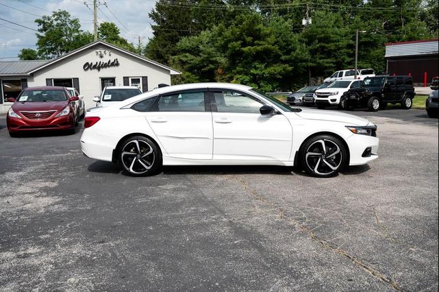 Photo of 2022 Platinum White Pearl Honda Accord Hybrid