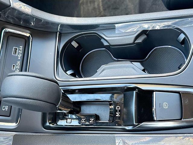 Photo of 2025 Ice Silver Metallic Subaru Ascent