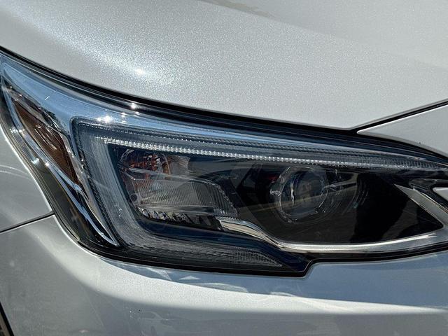 Photo of 2022 Crystal White Pearl Subaru Outback