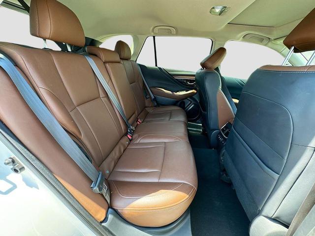 Photo of 2022 Crystal White Pearl Subaru Outback