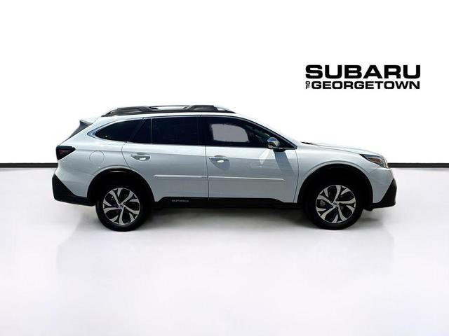 Photo of 2022 Crystal White Pearl Subaru Outback