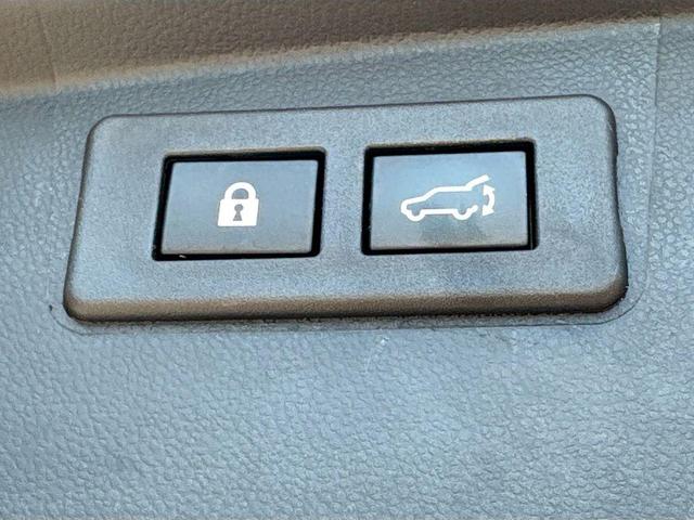Photo of 2022 Crystal White Pearl Subaru Outback