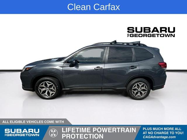Photo of 2022 Magnetite Gray Metallic Subaru Forester