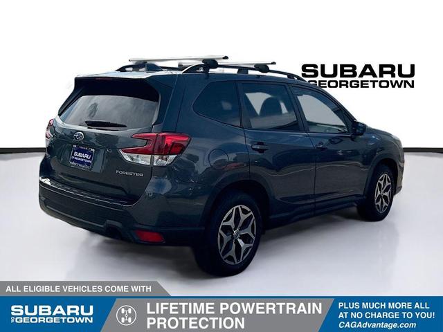Photo of 2022 Magnetite Gray Metallic Subaru Forester