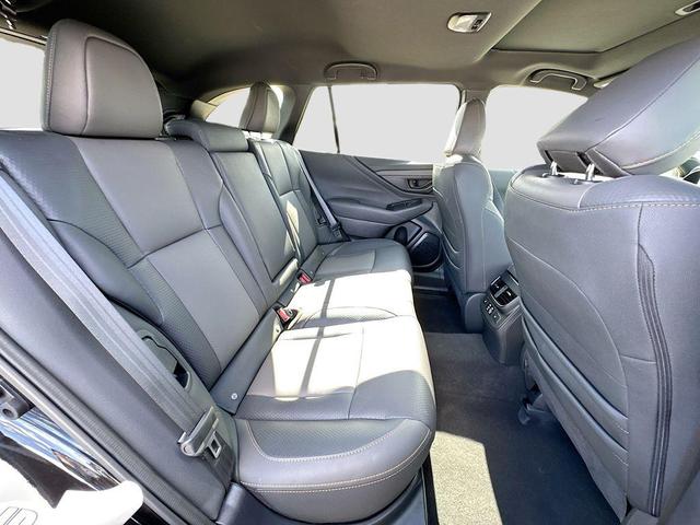 Photo of 2025 Crystal Black Silica Subaru Outback