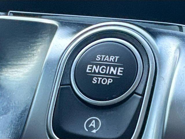Photo of 2020 White Mercedes-Benz GLB 250