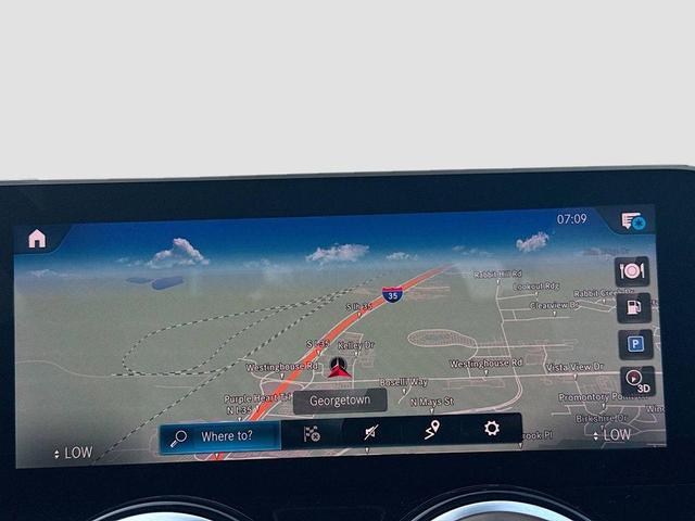 Photo of 2020 White Mercedes-Benz GLB 250