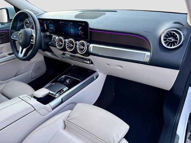 Photo of 2020 White Mercedes-Benz GLB 250