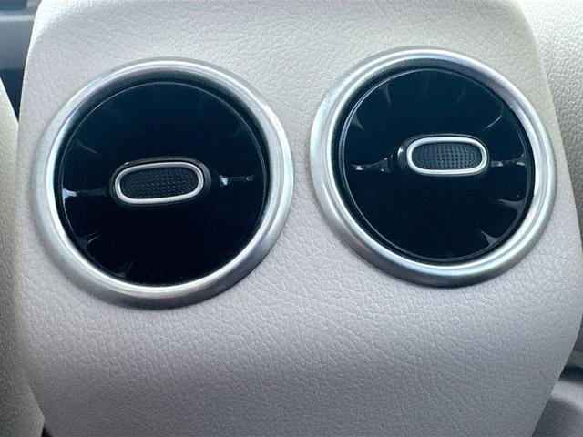 Photo of 2020 White Mercedes-Benz GLB 250