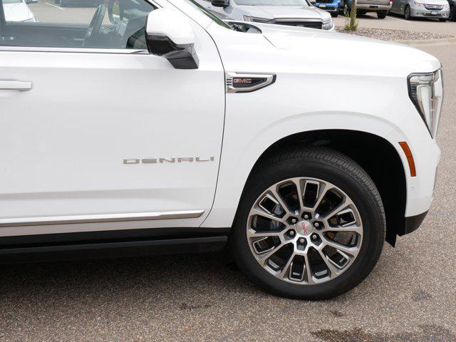 Photo of 2025 Summit White GMC Yukon