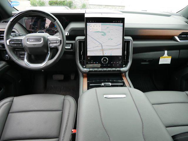 Photo of 2025 Summit White GMC Yukon