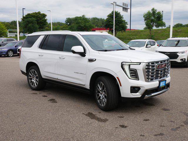 Photo of 2025 Summit White GMC Yukon
