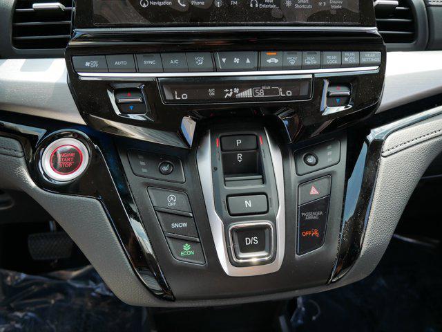 Photo of 2025 Gray Pearl Honda Odyssey