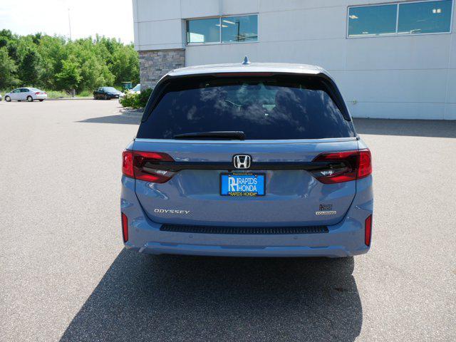 Photo of 2025 Gray Pearl Honda Odyssey