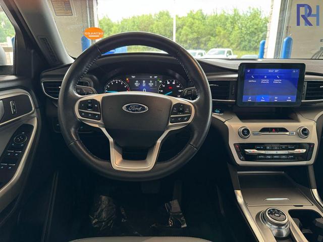Photo of 2021 Gray Ford Explorer