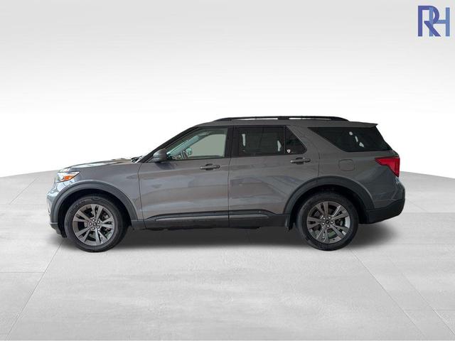 Photo of 2021 Gray Ford Explorer