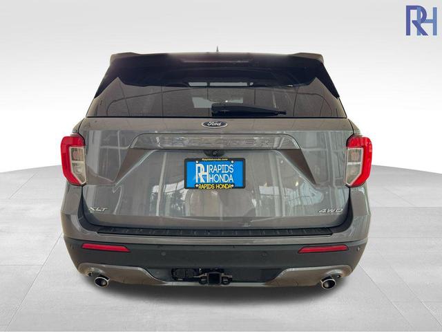 Photo of 2021 Gray Ford Explorer