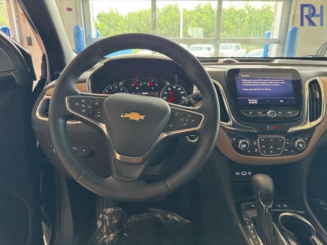 Photo of 2023 Mosaic Black Metallic Chevrolet Equinox