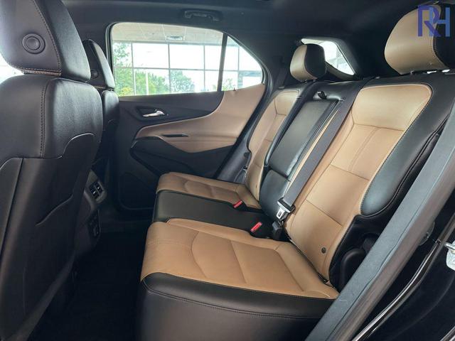 Photo of 2023 Mosaic Black Metallic Chevrolet Equinox