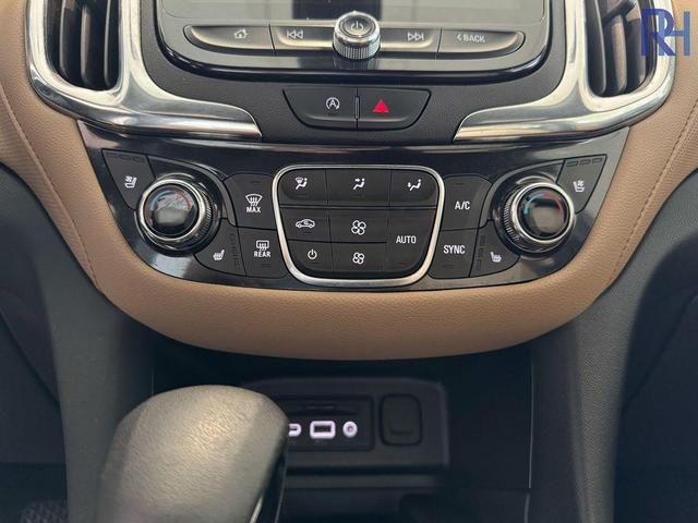 Photo of 2023 Mosaic Black Metallic Chevrolet Equinox