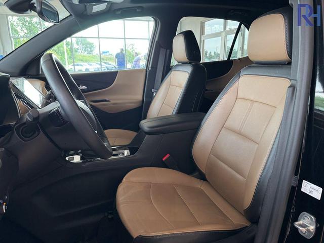 Photo of 2023 Mosaic Black Metallic Chevrolet Equinox
