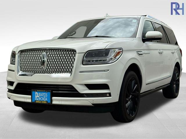 Photo of 2020 Pristine White Lincoln Navigator