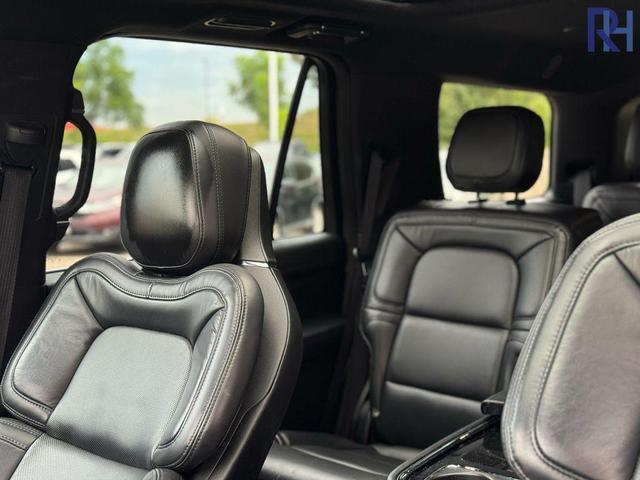 Photo of 2020 Pristine White Lincoln Navigator