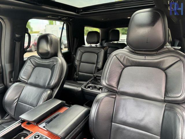 Photo of 2020 Pristine White Lincoln Navigator