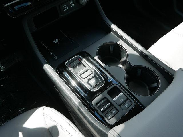 Photo of 2025 Platinum White Honda Pilot
