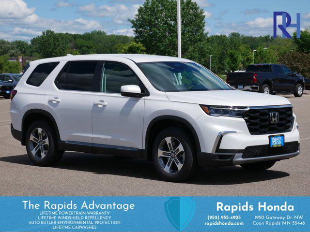 Photo of 2025 Platinum White Honda Pilot