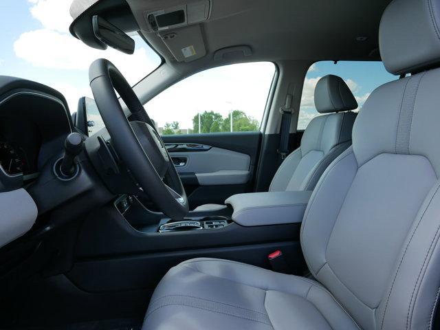 Photo of 2025 Platinum White Honda Pilot