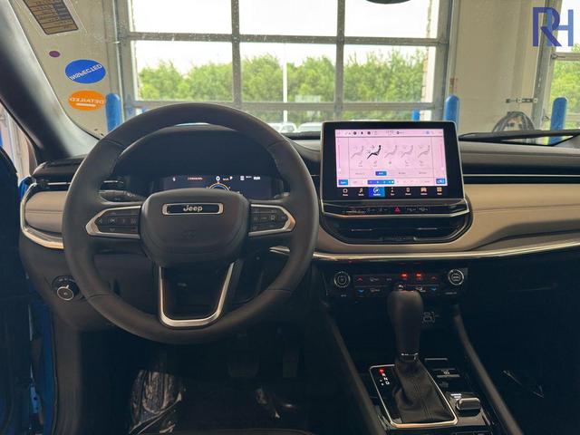 Photo of 2024 Hydro Blue Pearlcoat Jeep Compass