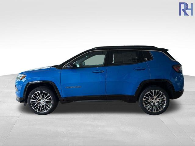 Photo of 2024 Hydro Blue Pearlcoat Jeep Compass